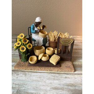 Annie Lee “Weavin’ Sunshine” – Sass ’n Class Figurine (2005) - No Box